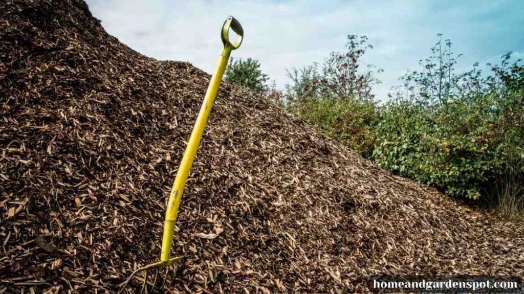 what to do with old mulch